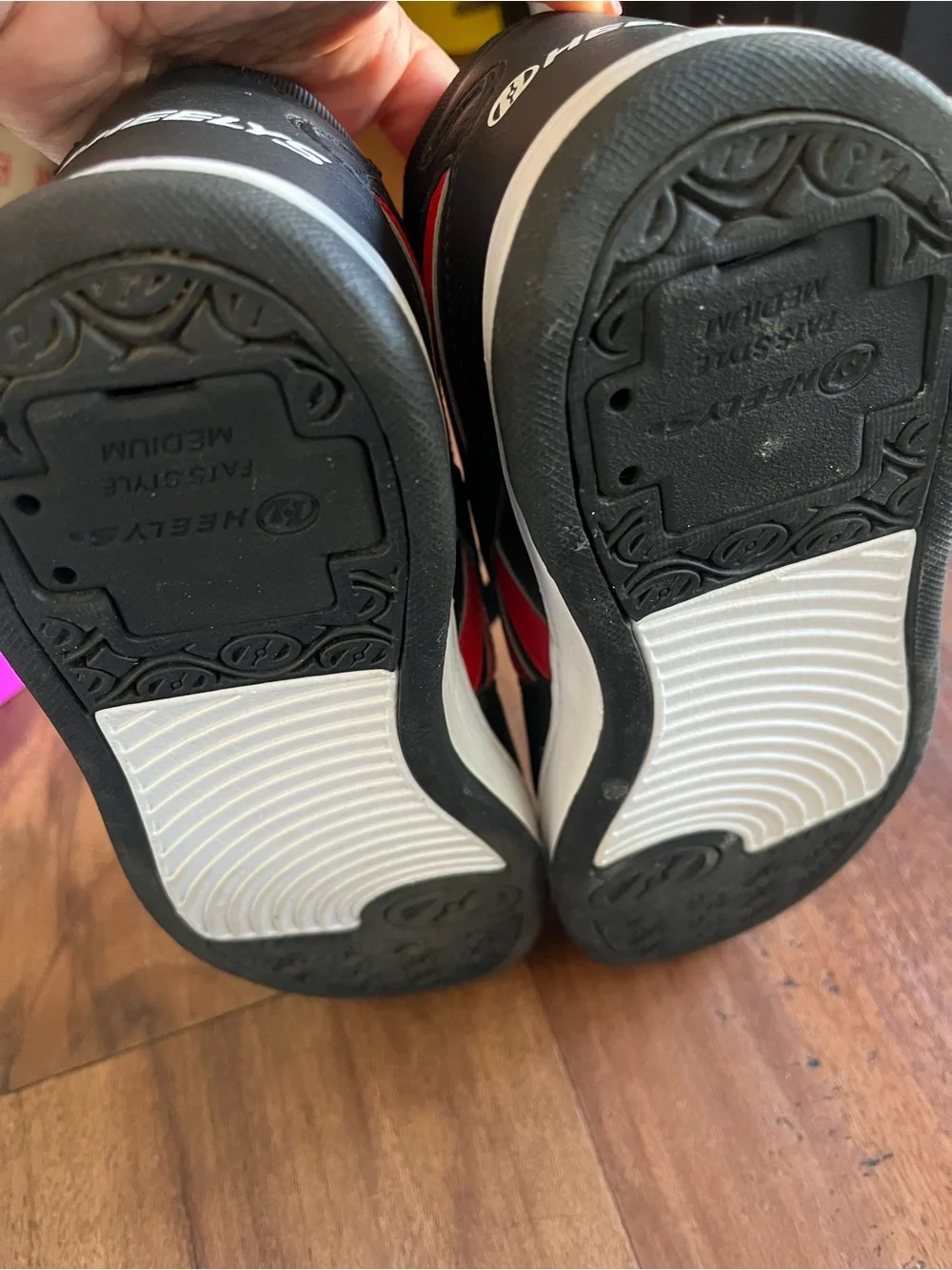 Heelys stylish black
